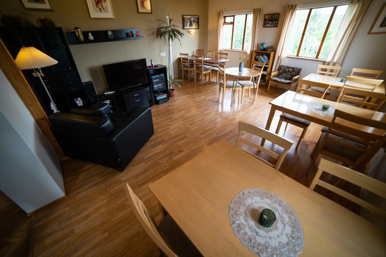 Árbót Hostel Húsavík Buitenkant foto